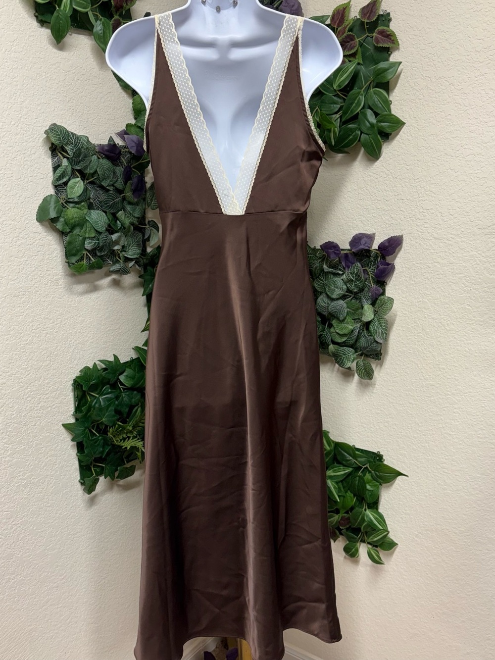 House of Harlow Chocolate Satin Chemise with Ivory Lace Trim - Picture 6 of 7